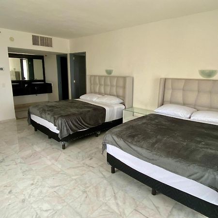 Condo In Ocean Front Resort Cancun Oda fotoğraf